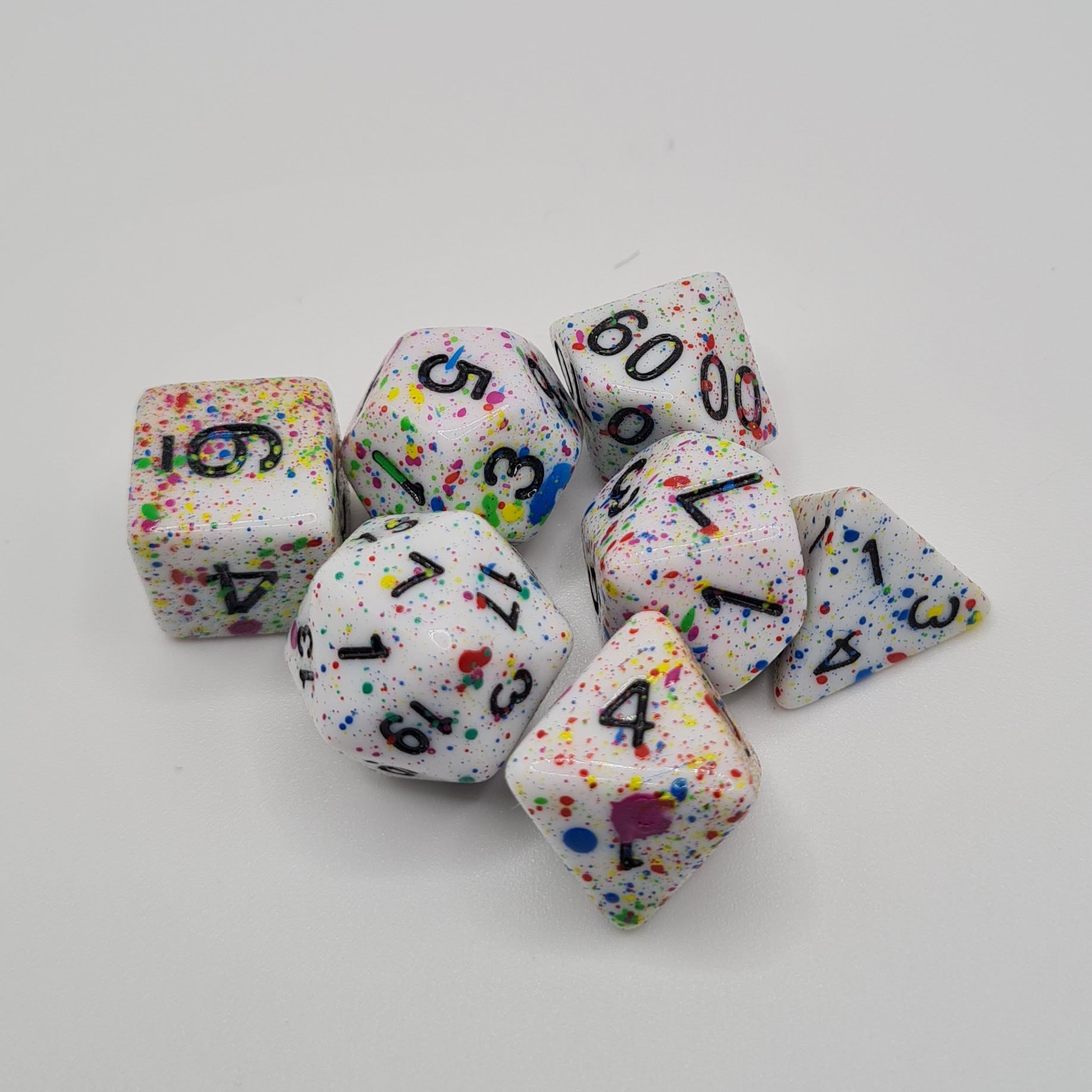 Multi Speckled Dice Set – 7-Piece Tabletop Gaming Dice with Bag