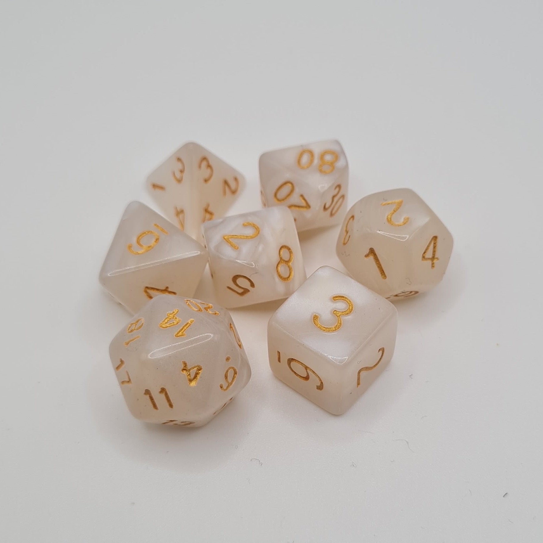 Cloudy White Polyhedral Dice Set – 7-Piece Tabletop Gaming Dice with Bag