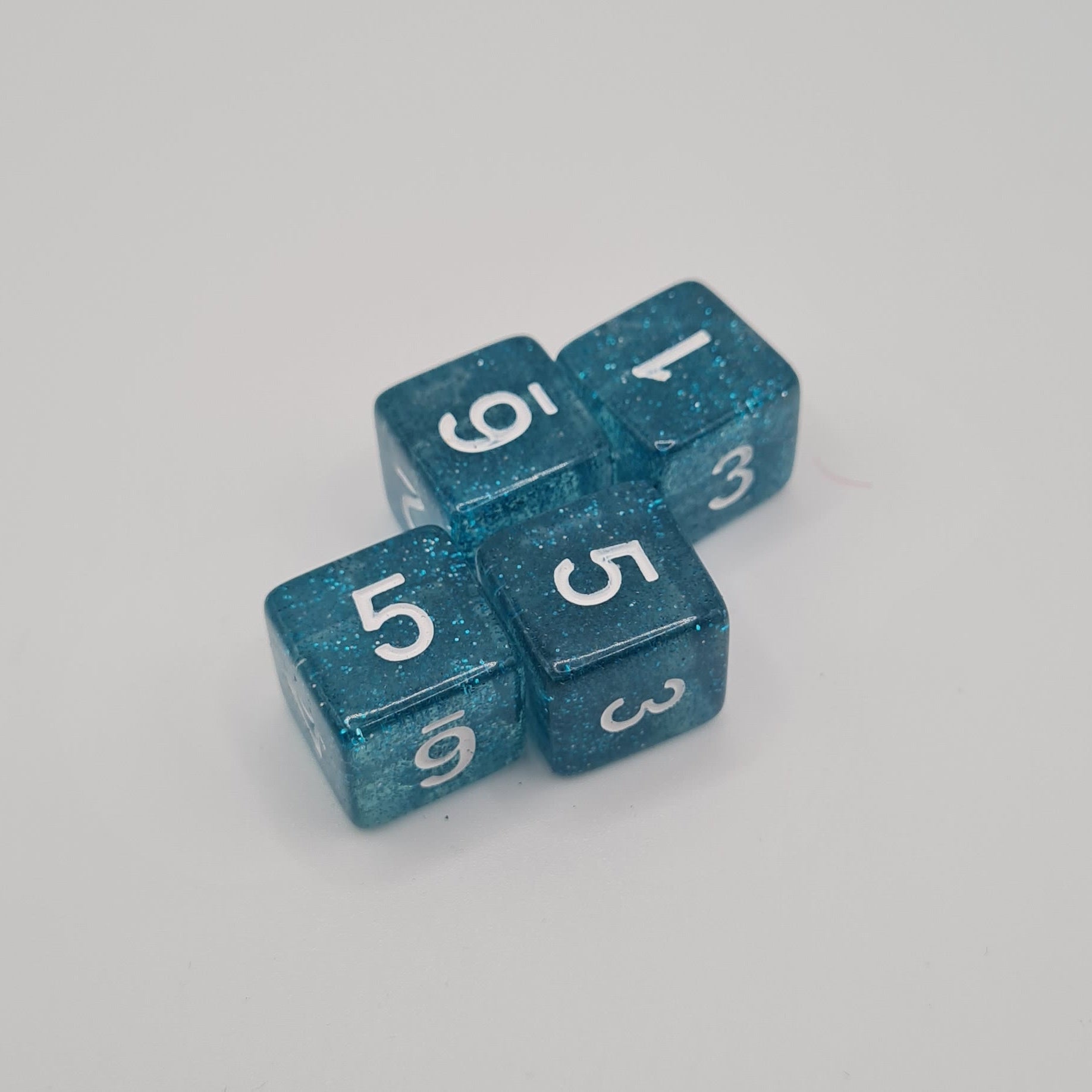 Single Glitter Blue Ice White Numbers 6-Sided Tabletop Gaming Dice