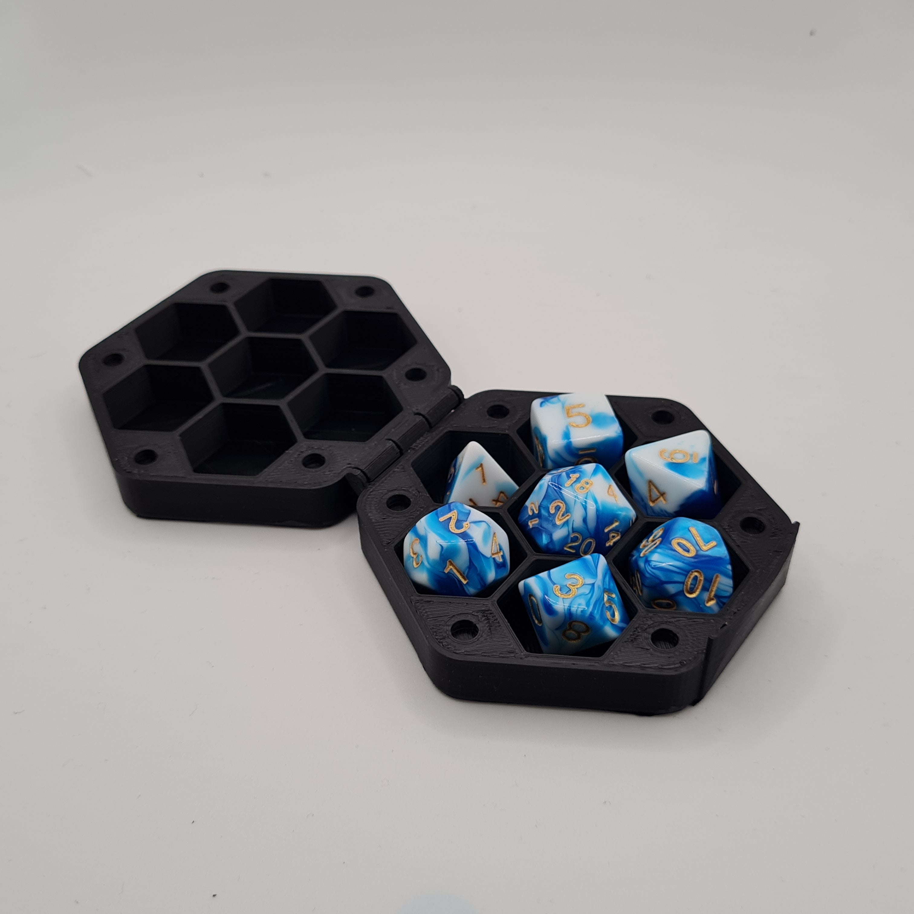 3D Printed Dice Box